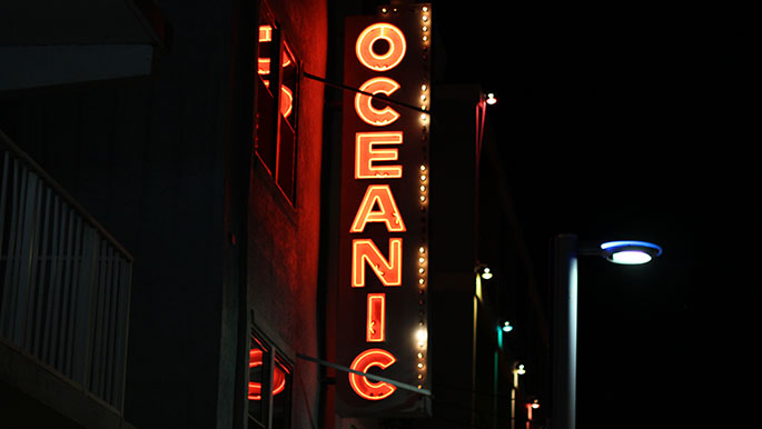 Oceanic-Wildwood-NJ-Signage