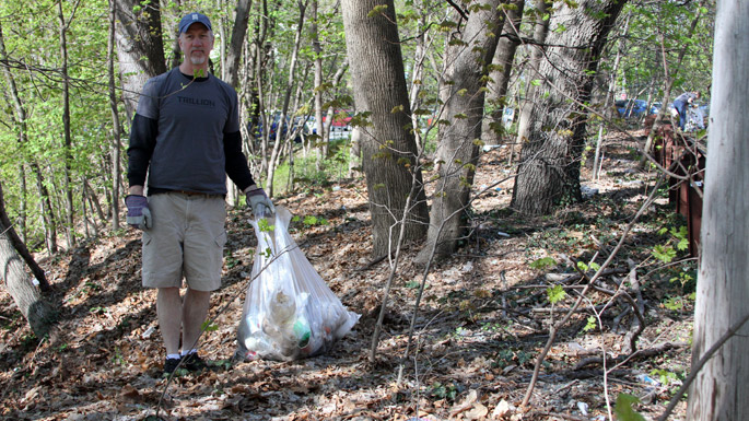 Trillion participates in Summit, NJ Earth Day Clean Up.